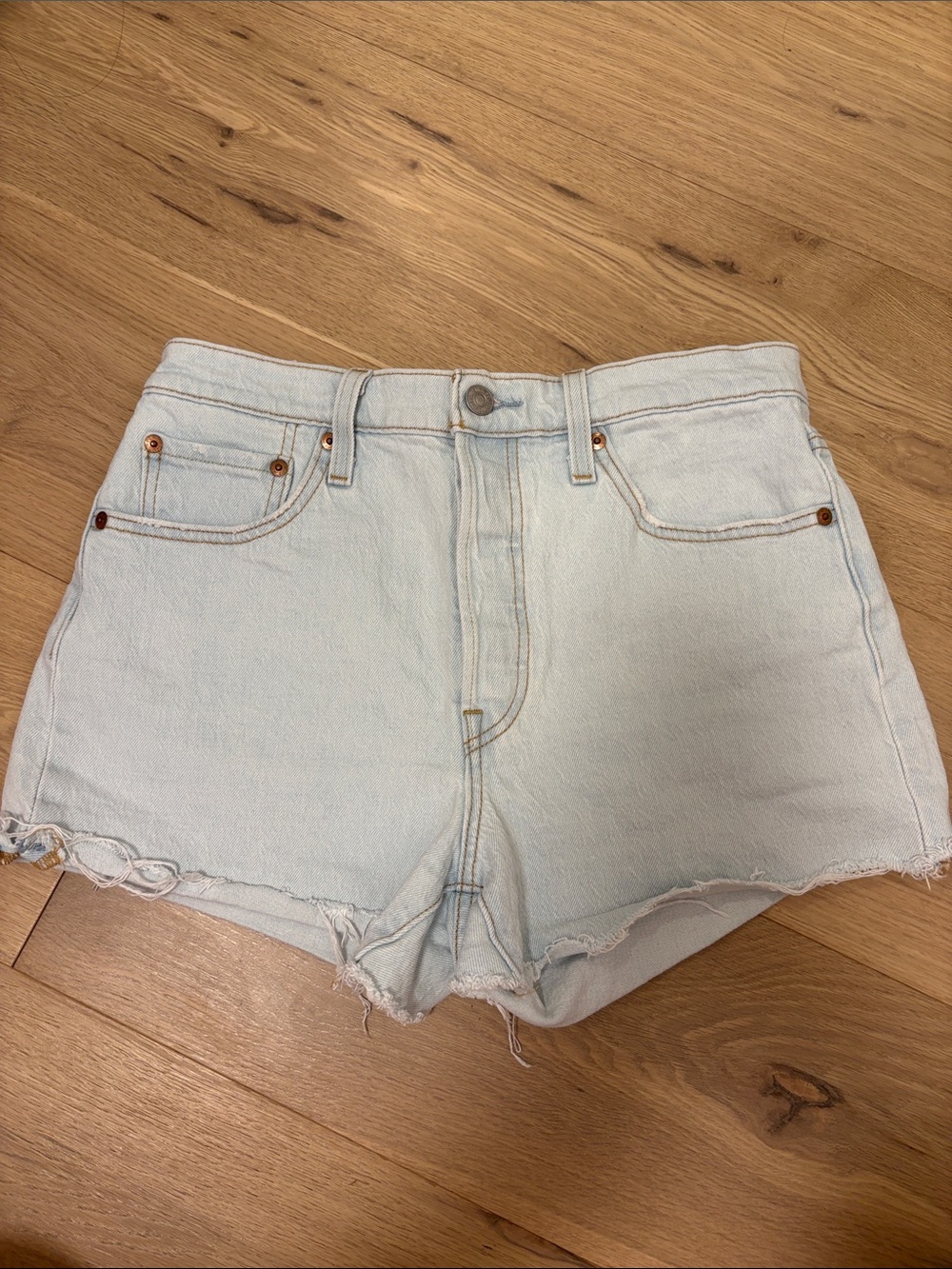 Levi’s Light Wash Denim Women’s High-Rise Shorts